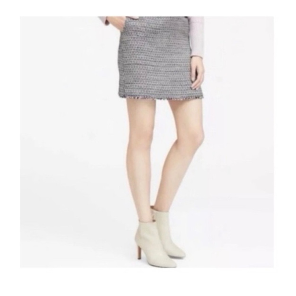 Banana Republic Boucle Knit Metallic‎ Fringe Mini Skirt